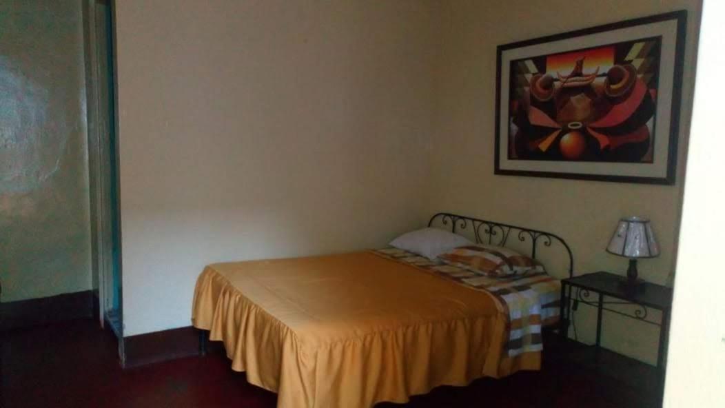 Hostal Virrey & Tours Трухильо Экстерьер фото