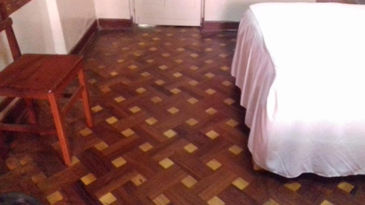 Hostal Virrey & Tours Трухильо Экстерьер фото